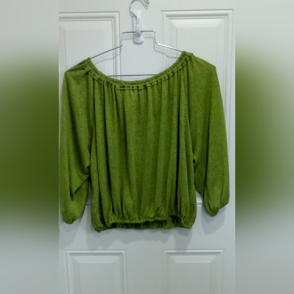Max Studio Green Blouse Elegant Top - Picture 3 of 7